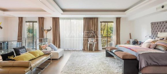Villa de 5 dormitorios en Neuilly-sur-Seine, France No. 144622 24