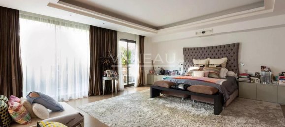 Villa de 5 dormitorios en Neuilly-sur-Seine, France No. 144622 23