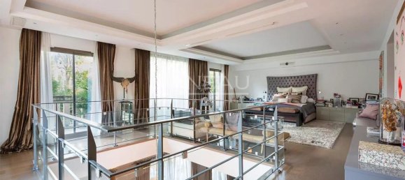 Villa de 5 dormitorios en Neuilly-sur-Seine, France No. 144622 22