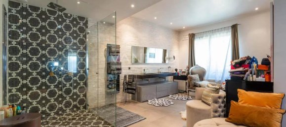 Villa de 5 dormitorios en Neuilly-sur-Seine, France No. 144622 21