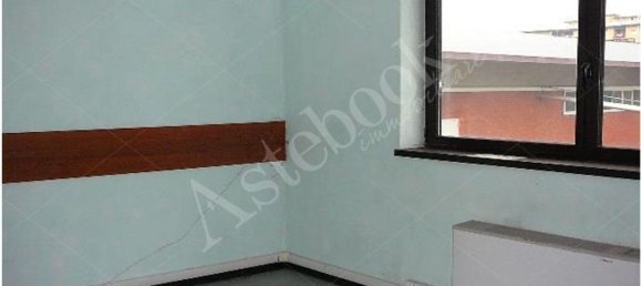 55m² Office in Bergamo, Italy No. 364754 14