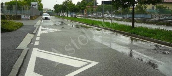 55m² Office in Bergamo, Italy No. 364754 11