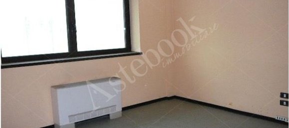 55m² Office in Bergamo, Italy No. 364754 16