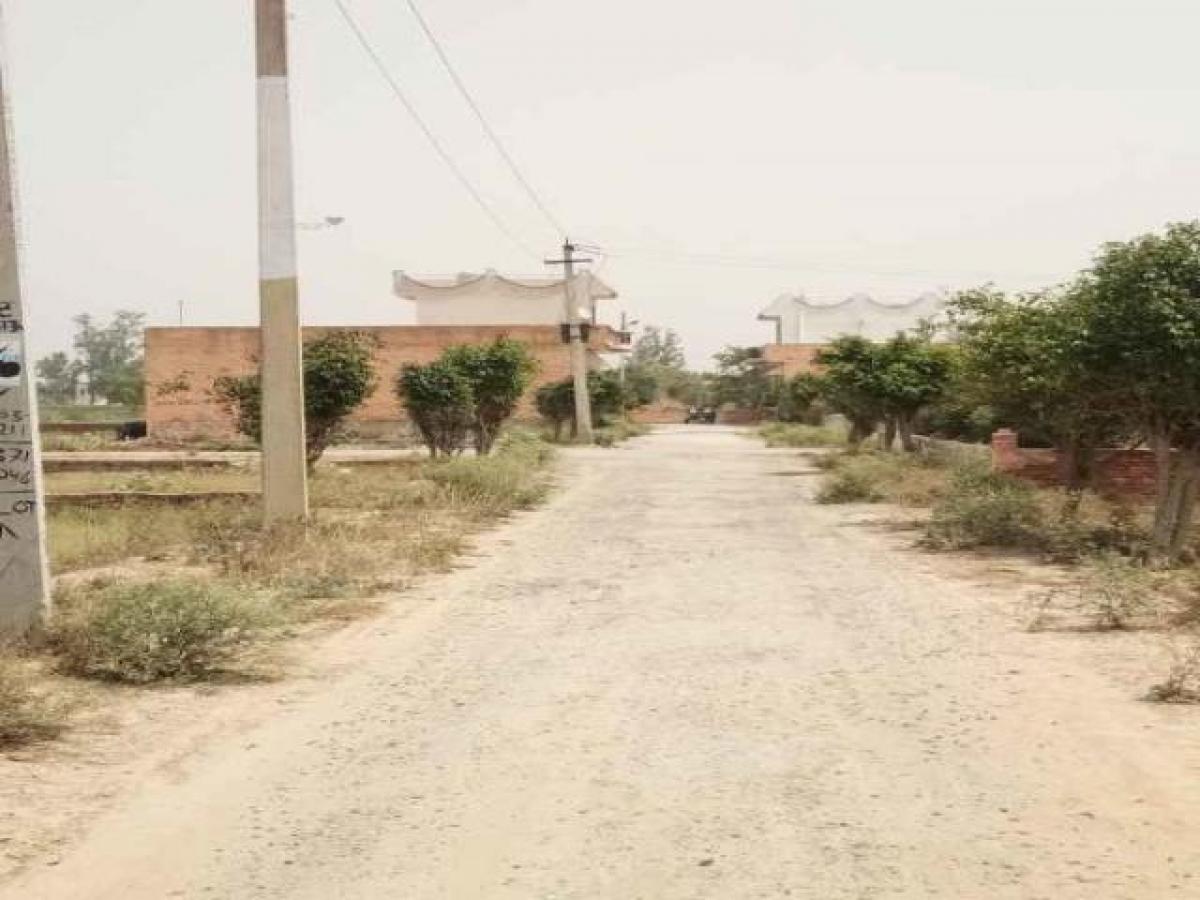  Land in Meerut, India No. 33357