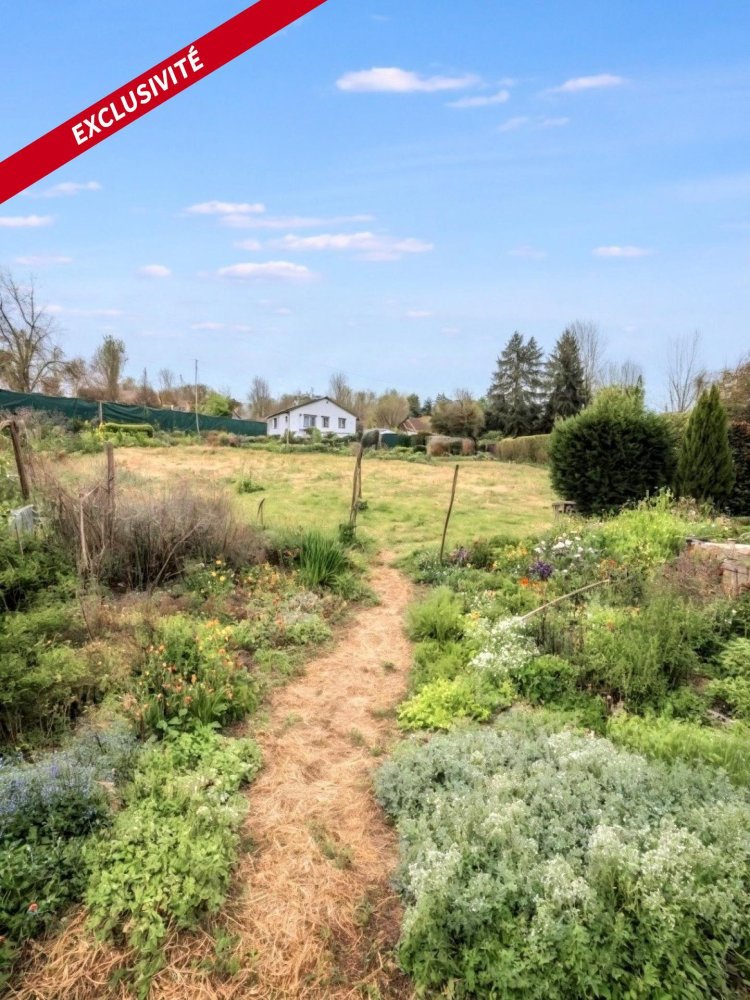  قطعة أرض في Saint-Maurice-en-Gourgois, France رقم 192325