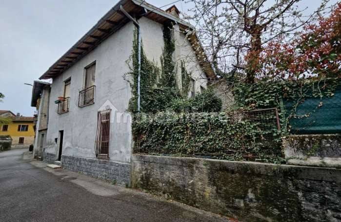 2 chambres Maison à Leggiuno, Italy No. 262497