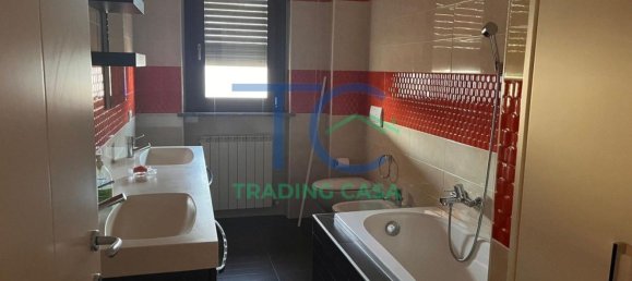 4 Schlafzimmer Wohnung in Piacenza, Italy, Nr. 363733 22