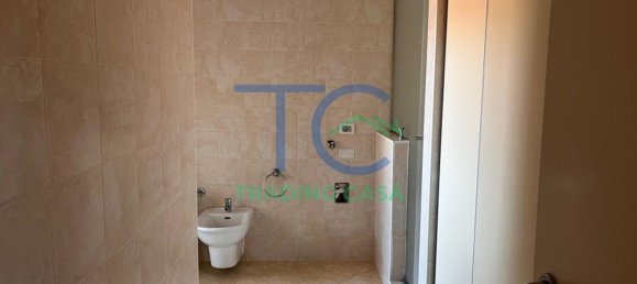 4 Schlafzimmer Wohnung in Piacenza, Italy, Nr. 363733 25