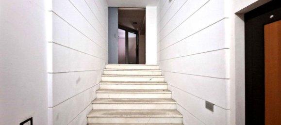 783m² Office in Zumpano, Italy No. 374884 11