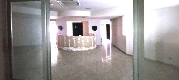 783m² Office in Zumpano, Italy No. 374884 8