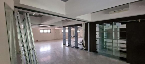 783m² Office in Zumpano, Italy No. 374884 4