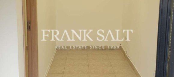 27m² Shop in Zabbar, Malta No. 12459 2