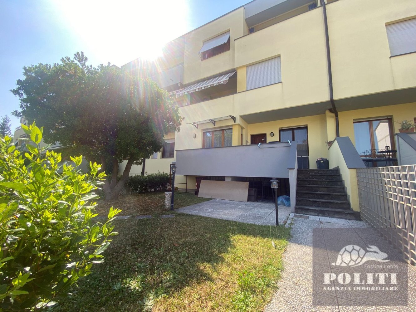 8 bedrooms Duplex in Vinci, Italy No. 353123