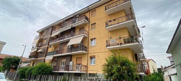 3 rooms Apartment in Bra, Italy No. 76031 11