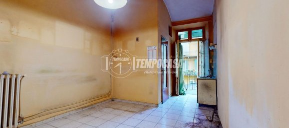 5 rooms Apartment in Turin, Italy No. 53288 20