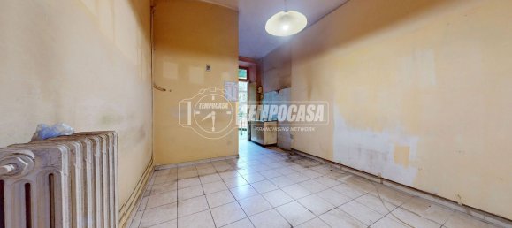 5 rooms Apartment in Turin, Italy No. 53288 21