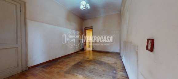 5 rooms Apartment in Turin, Italy No. 53288 25