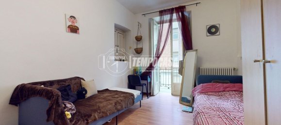 5 rooms Apartment in Turin, Italy No. 53288 9