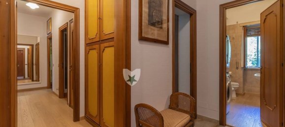5 bedrooms Apartment in Rome, Italy No. 320924 42