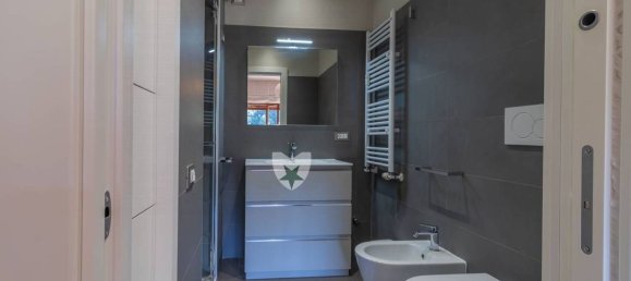 5 bedrooms Apartment in Rome, Italy No. 320924 15