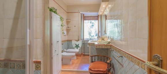 5 bedrooms Apartment in Rome, Italy No. 320924 13