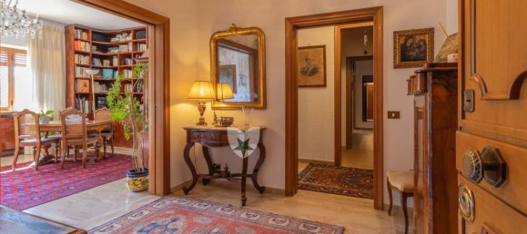 5 bedrooms Apartment in Rome, Italy No. 320924 50