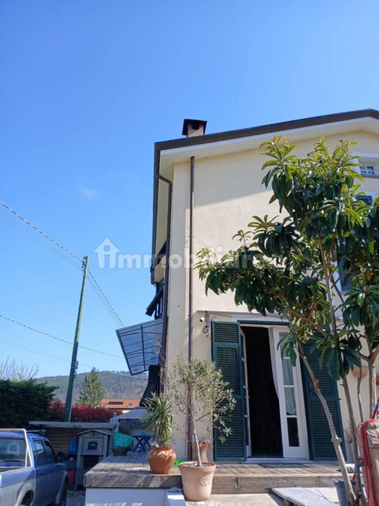 2 bedrooms House in Riccò del Golfo di Spezia, Italy No. 395950