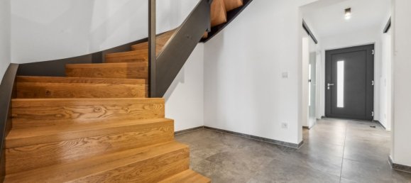 Таунхаус с 5 комнатами в Штраубинг-Боген, Германия № 288199 9