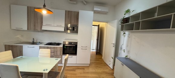 Квартира с 2 комнатами в Чернуско суль Навильо, Италия № 44262 25