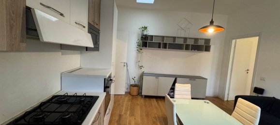 Квартира с 2 комнатами в Чернуско суль Навильо, Италия № 44262 3