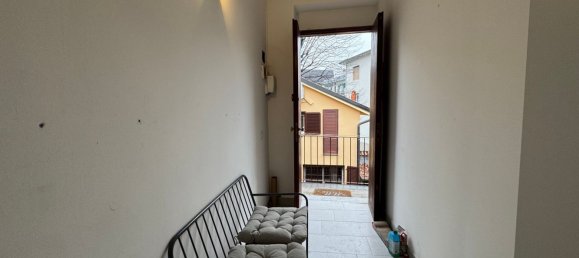 Квартира с 2 комнатами в Чернуско суль Навильо, Италия № 44262 29