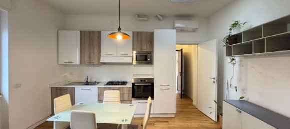 Квартира с 2 комнатами в Чернуско суль Навильо, Италия № 44262 23