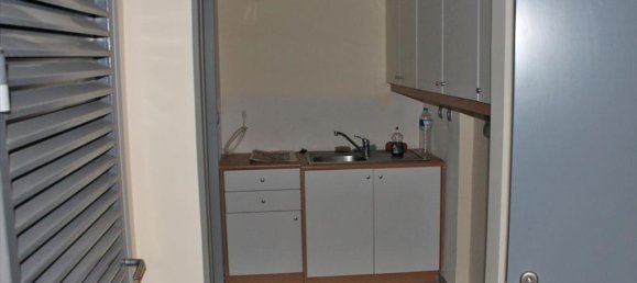 600m² Property in Alimos, Greece No. 7939 2