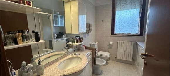 5 bedrooms Penthouse in Marano sul Panaro, Italy No. 318632 8