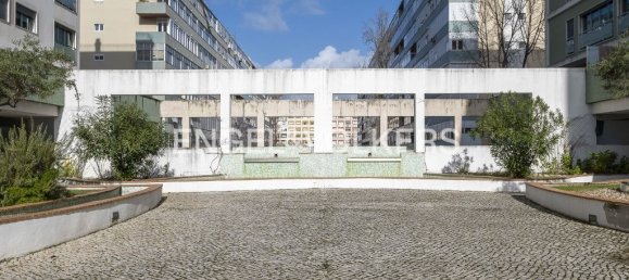 Квартира с 3 спальнями в Лиссабон, Португалия № 113538 37