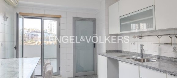 Квартира с 3 спальнями в Лиссабон, Португалия № 113538 9