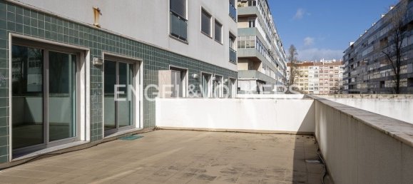 Квартира с 3 спальнями в Лиссабон, Португалия № 113538 29