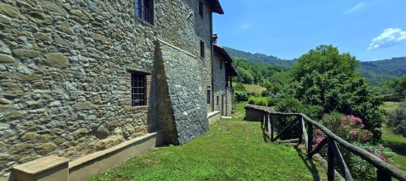 10 rooms House in Fosciandora, Italy No. 289258 9