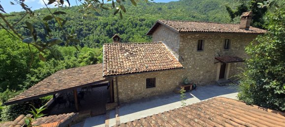 10 rooms House in Fosciandora, Italy No. 289258 17