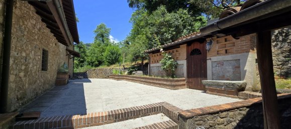 10 rooms House in Fosciandora, Italy No. 289258 6