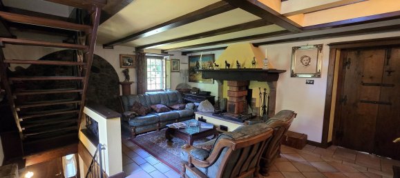 10 rooms House in Fosciandora, Italy No. 289258 28