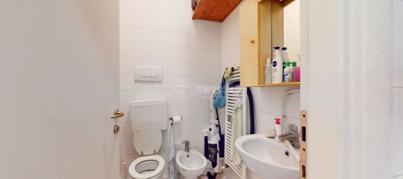 Studio in Cento, Italy No. 137624 8