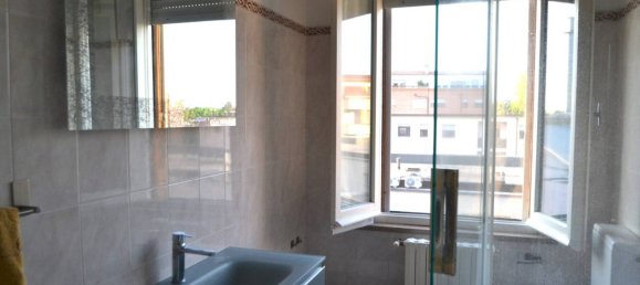 2 bedrooms Apartment in Parma, Italy No. 323342 13