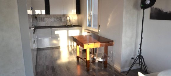 2 bedrooms Apartment in Parma, Italy No. 323342 4