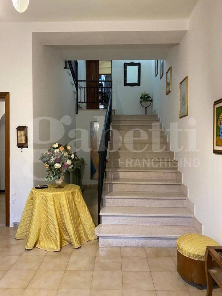 5 rooms House in Oristano, Italy No. 266890