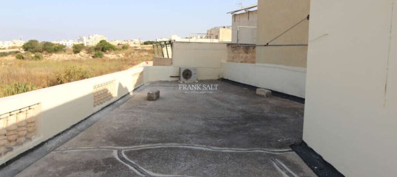 4 bedrooms House in Naxxar, Malta No. 4006 25