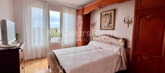 4 bedrooms House in La Roche-sur-Yon, France No. 96456 16