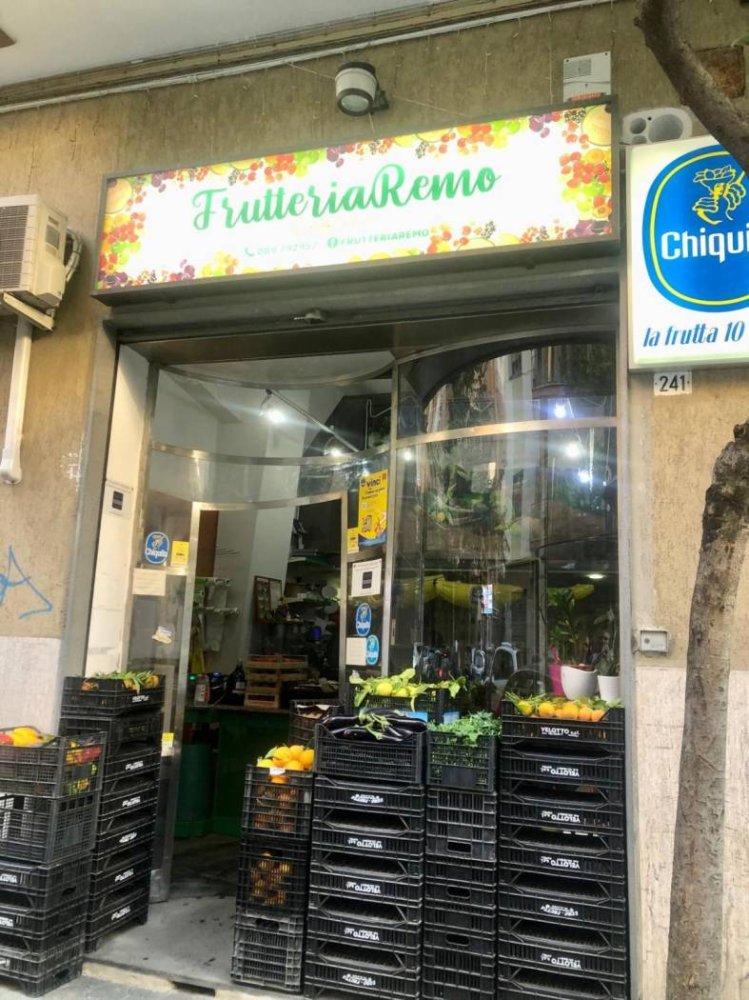 Imóvel comercial de 1 divisão em Salerno, Italy N.º 209834