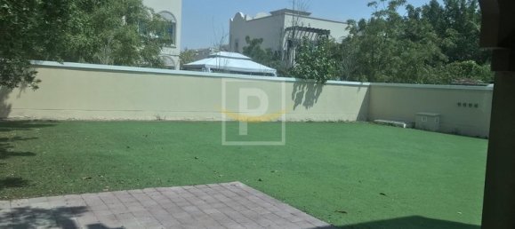 Villa de 2 dormitorios en Jumeirah Village Triangle, UAE No. 9343 5