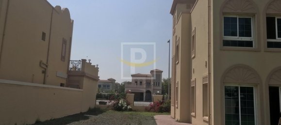 Villa de 2 dormitorios en Jumeirah Village Triangle, UAE No. 9343 2